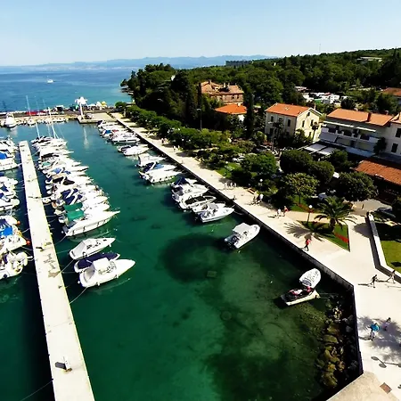Apartments Rina 4* Malinska