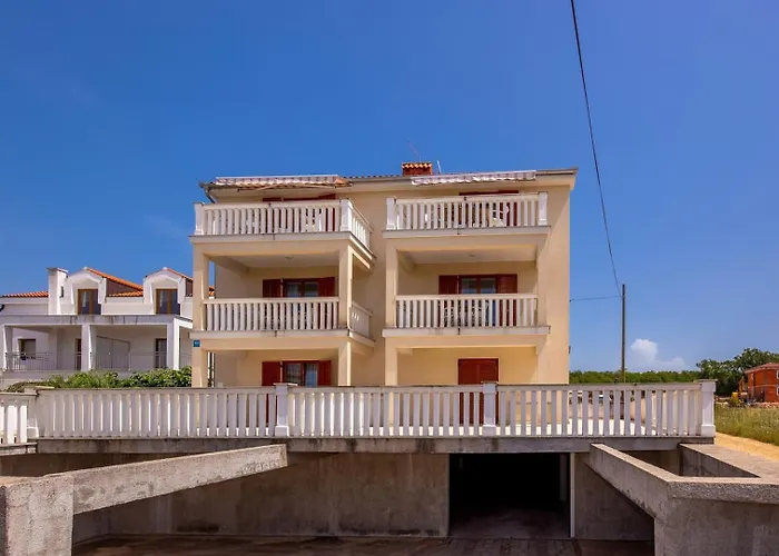 Apartments Rina Guest house