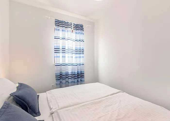 Apartments Rina 4* Malinska