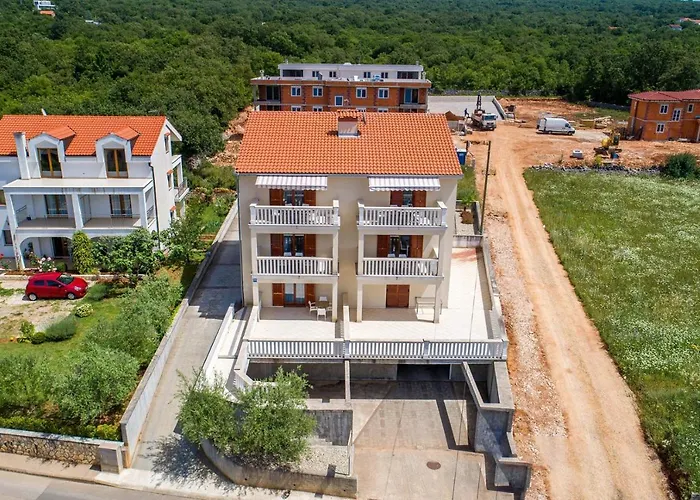 Apartments Rina Malinska