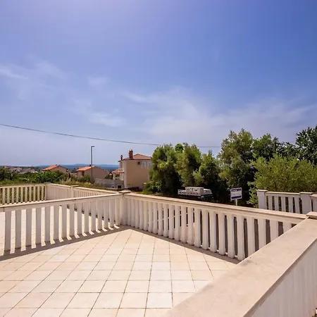 Rina Pensionat Malinska